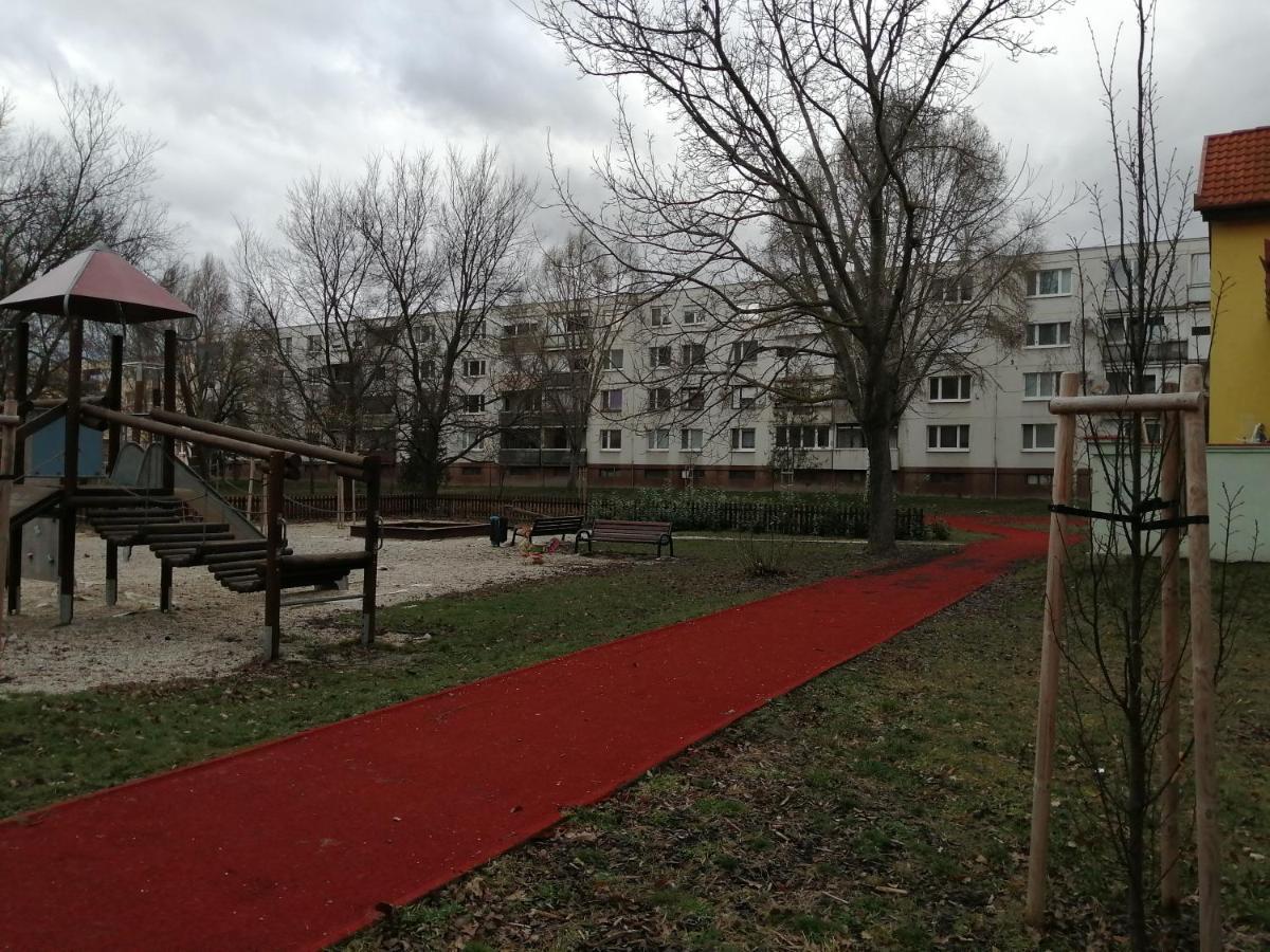 Ubytovanie Emily Dunajská Streda Extérieur photo